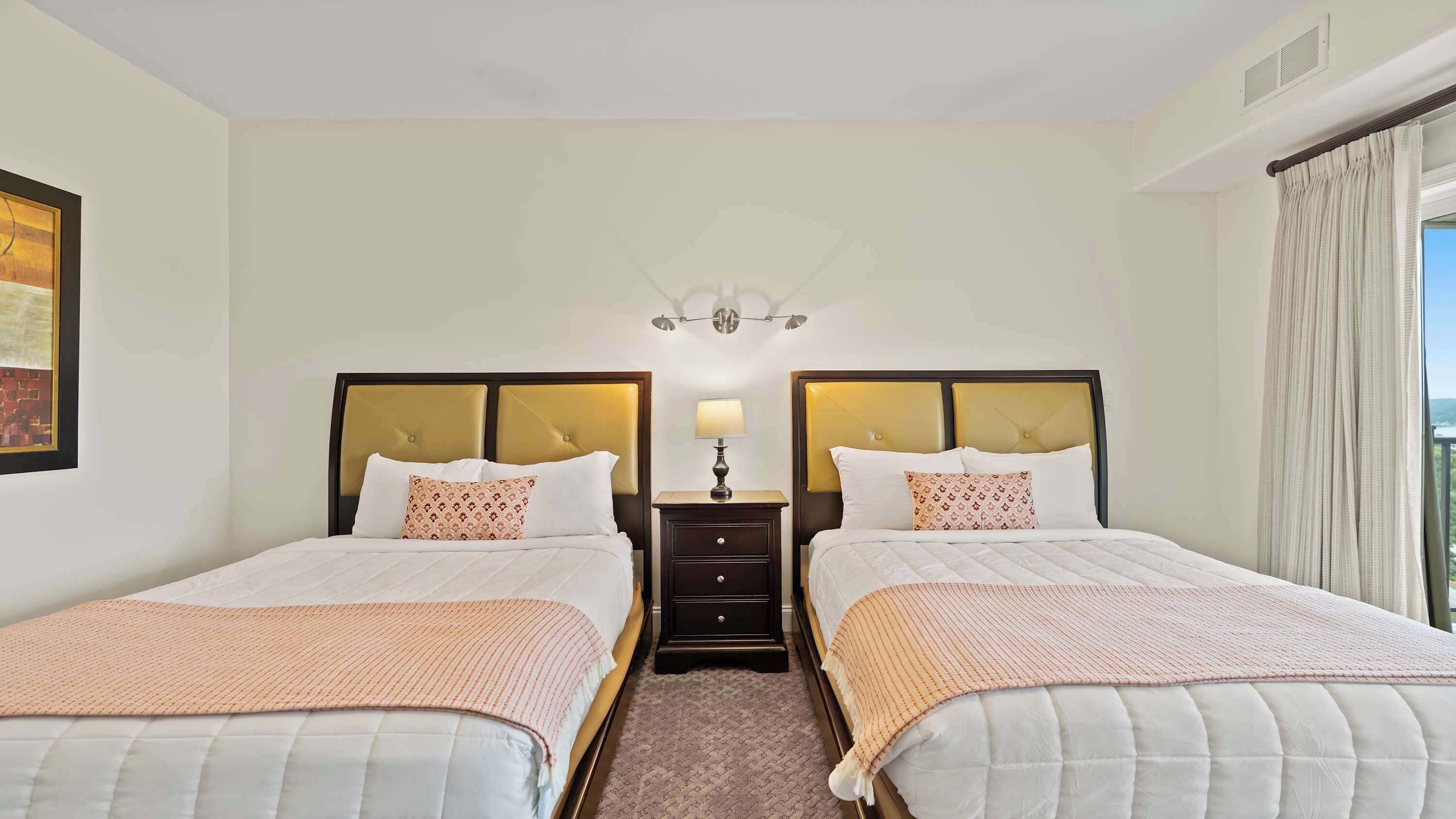 Kondominium, Beberapa Tempat Tidur, balkon (Avila Serenity Suite) | 2 kamar tidur dan didekorasi berbeda-beda