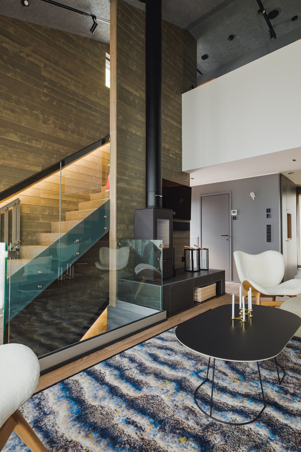 Exclusive-huvila, 4 makuuhuonetta, näköala mäelle | Aula