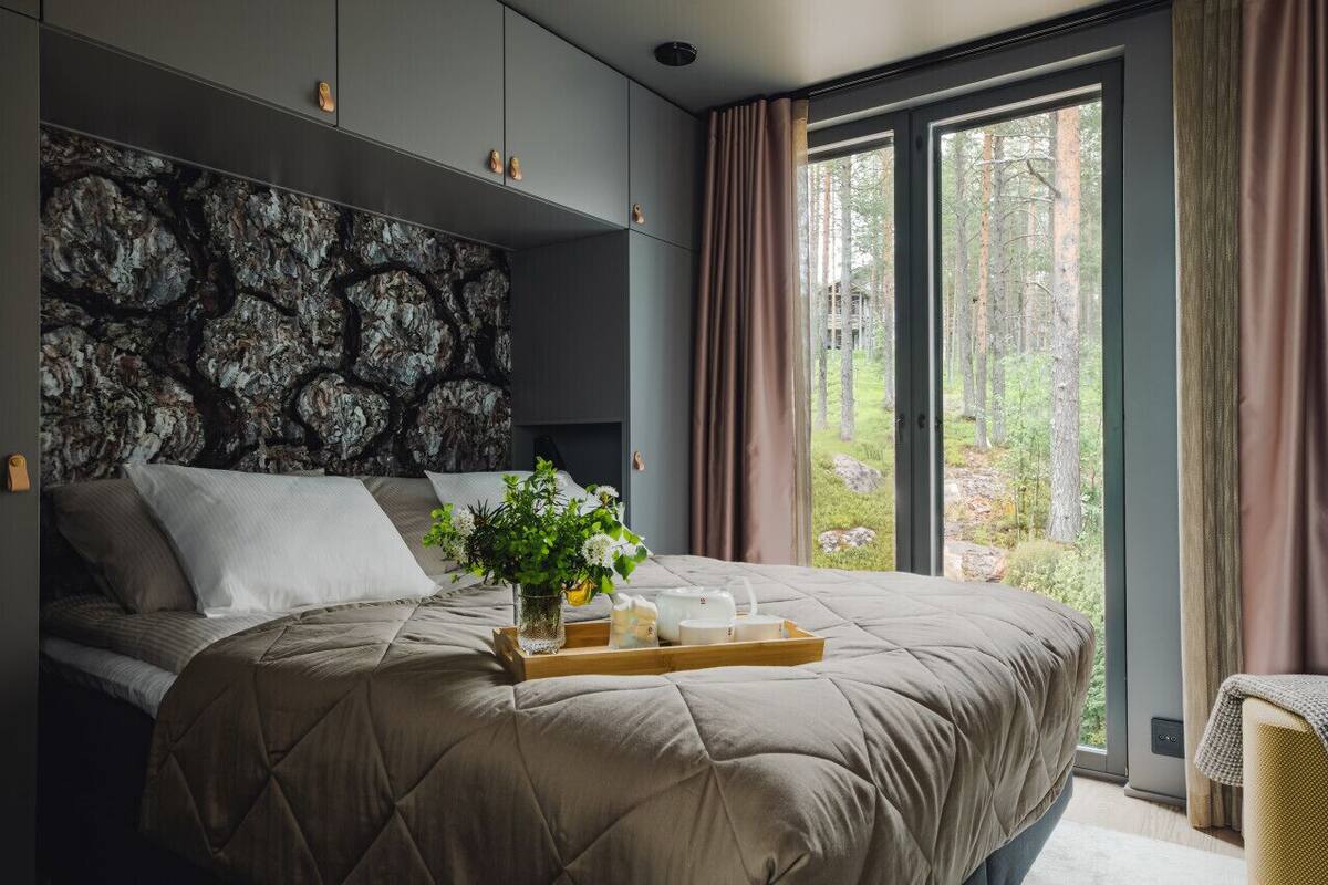 Blackout drapes, soundproofing, iron/ironing board, WiFi (free)