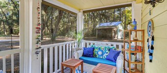  Gorgeous Boho 2-bedroom cottage nestled in nature on Daufuskie Island!