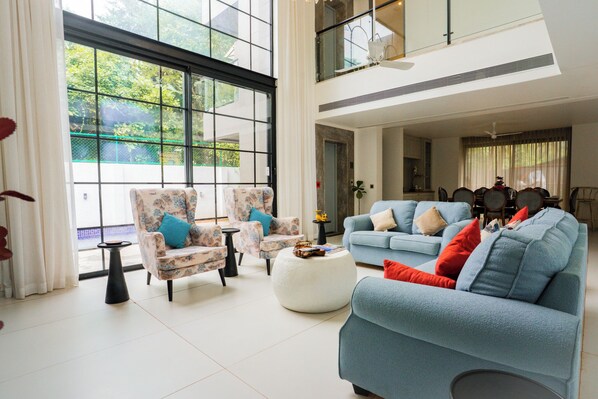 Living area - Santo Sovrano - A Lindsay Manor with Private Pool, Vagator, 1KM from Beach (Vagator)