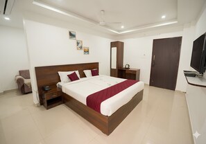 Double Room With Garden View | Laptop workspace, free WiFi, bed sheets - JR Service Apartment  (Coimbatore)