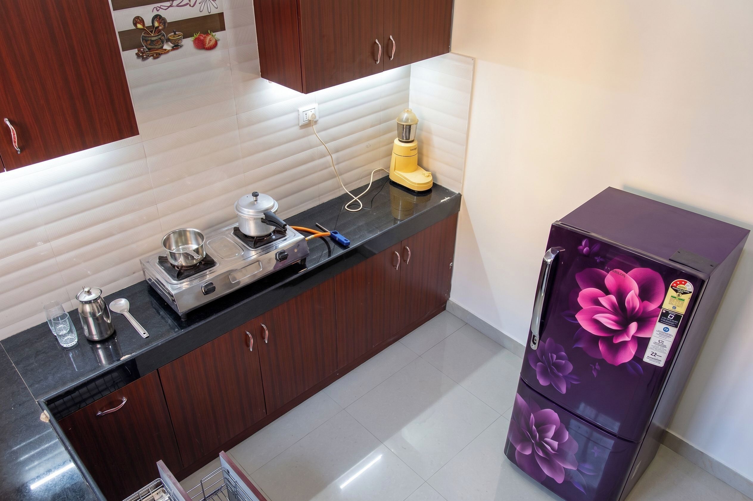 One-Bedroom Apartment with City View | Private kitchen