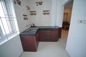 One-Bedroom Apartment with City View | Private kitchen - JR Service Apartment  (Coimbatore)