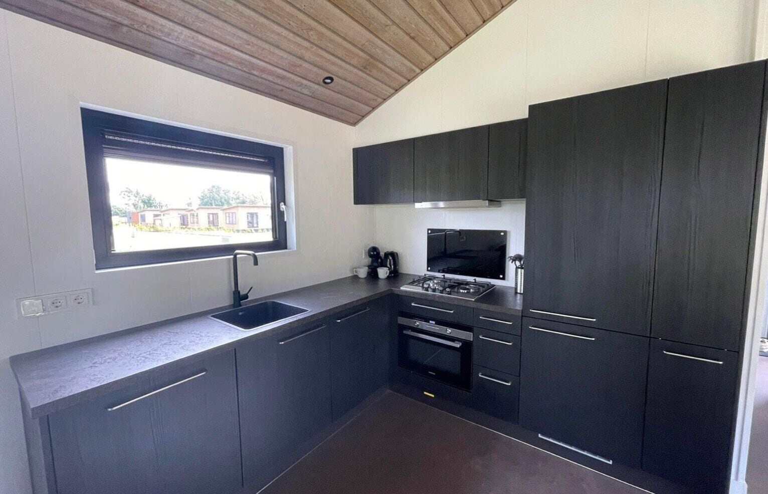 Réfrigérateur, micro-ondes, four, lave-vaisselle