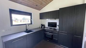 Réfrigérateur, micro-ondes, four, lave-vaisselle