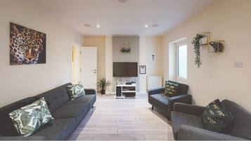 Apartment | Living area