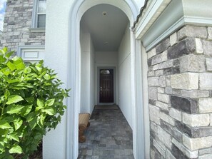 Villa, 6 Bedrooms | Exterior detail