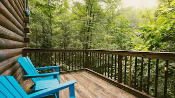 Cabin, 2 Bedrooms | Property grounds
