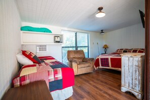 3 bedrooms, laptop workspace, free WiFi