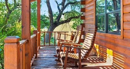 Frio Rivers Edge In The Heart Of Hill Country 3 Bedroom Cabin