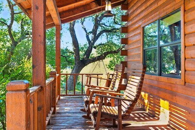 Frio Rivers Edge In The Heart Of Hill Country 3 Bedroom Cabin