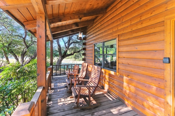 Cabin, 3 Bedrooms | Terrace/patio