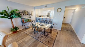 콘도, 침실 2개 | 다이닝