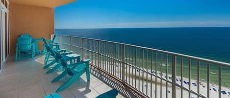 Condo, 4 Bedrooms | Property grounds