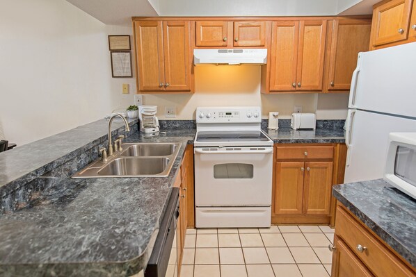 公寓客房, 2 間臥室 | 私人廚房 | 電冰箱、烤箱、咖啡機/沖茶器、烤麵包機