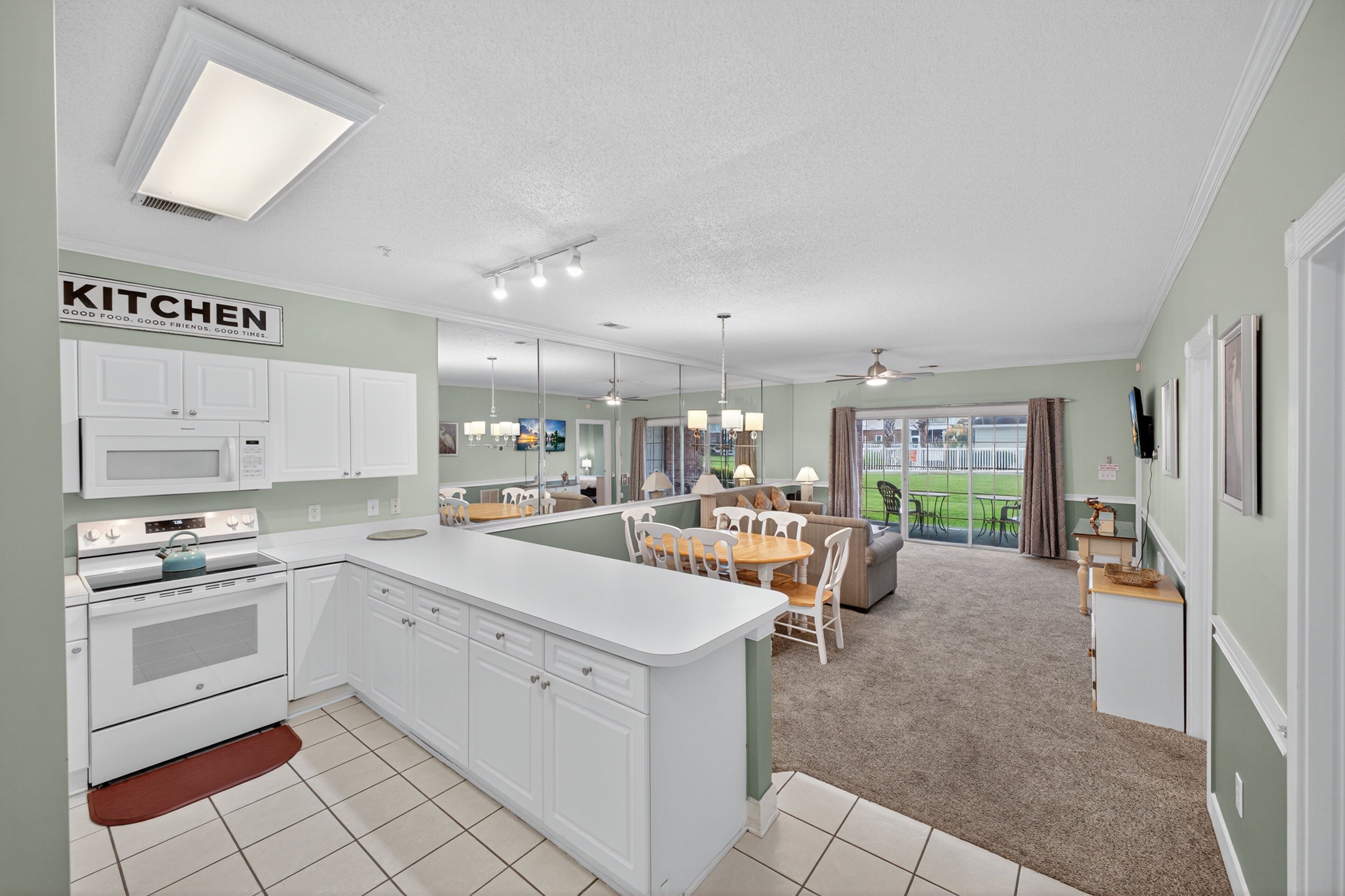 Apartment, 2 Schlafzimmer | Eigene Küche | Kühlschrank, Ofen, Wasserkocher mit Kaffee-/Teezubehör, Toaster