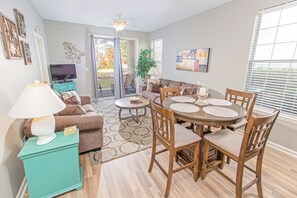 Condo, 2 Bedrooms | Dining