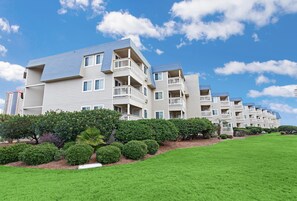 Condo, 2 Bedrooms | Exterior