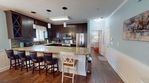 Condo, 3 Bedrooms | Private kitchen