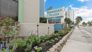 Condo, 1 Bedroom | Property grounds