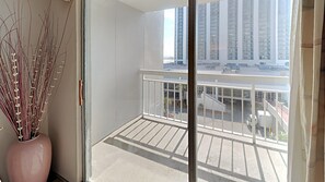 Condo, 2 Bedrooms | Interior
