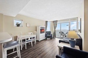 Condo, 2 Bedrooms | Living area