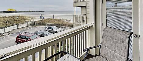 Condo, 2 Bedrooms | Property grounds