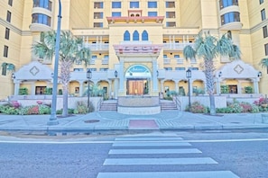 Condo, 2 Bedrooms | Exterior