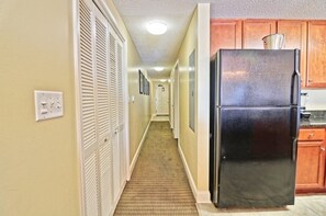 Condo, 2 Bedrooms | Interior