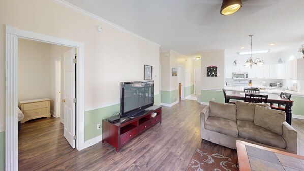 Condo, 2 Bedrooms | Living area