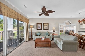 Condo, 2 Bedrooms | Living area