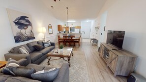 콘도, 침실 2개 | 거실 공간