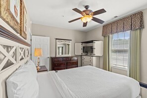 Condo, 3 Bedrooms