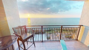 Condo, 1 Bedroom | Property grounds