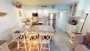 Condo, 1 Bedroom | Private kitchen
