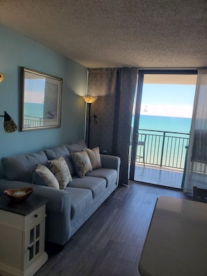 Condo, 1 Bedroom | Living area
