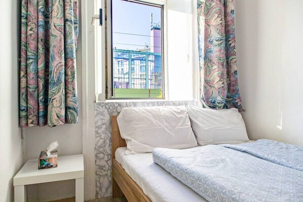 1 bedroom, free WiFi, bed sheets