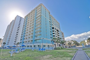 Condo, 2 Bedrooms | Exterior