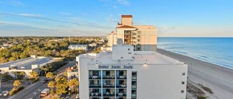 Condo, 2 Bedrooms | Exterior