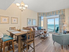 Appart'hôtel, 2 chambres | Coin séjour