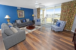 Condo, 4 Bedrooms | Living area