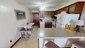 Condo, 2 Bedrooms | Private kitchen