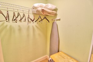 Condo, 1 Bedroom | Interior