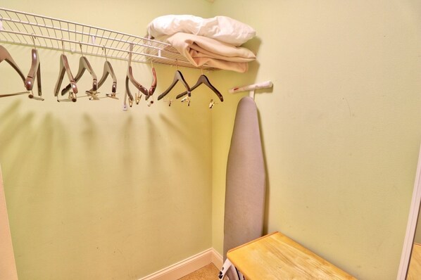 Condo, 1 Bedroom | Interior