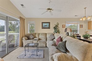 Condo, 2 Bedrooms | Living area