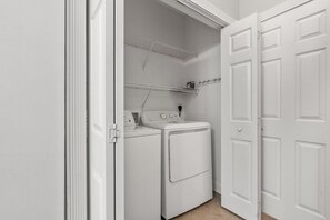 Condo, 3 Bedrooms | Interior