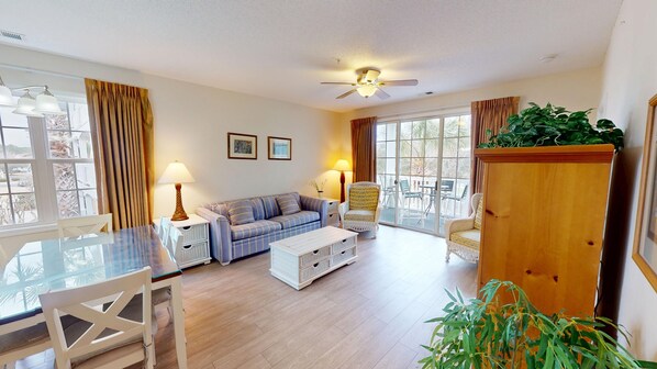 Appart'hôtel, 2 chambres | Coin séjour