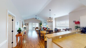 Condo, 2 Bedrooms | Dining - Magnolia North 4872-305 2 Bedroom Condo (Myrtle Beach)