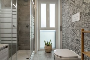 Studio, 1 Double Bed with Sofa bed, Balcony | Bathroom | Bidet